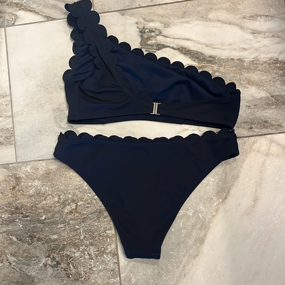 Cupshe one shoulder scallop bikini, navy blue Medium - Picture 2 of 6